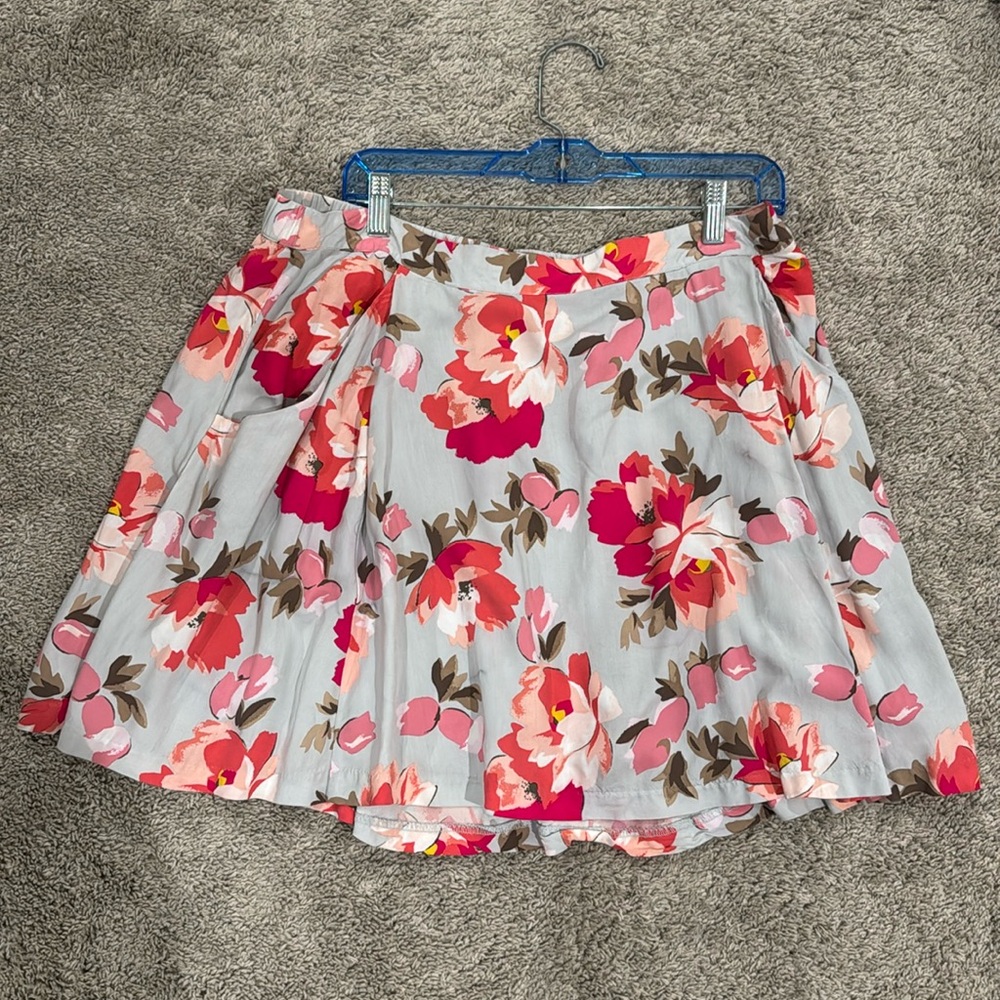 Old navy floral skirt